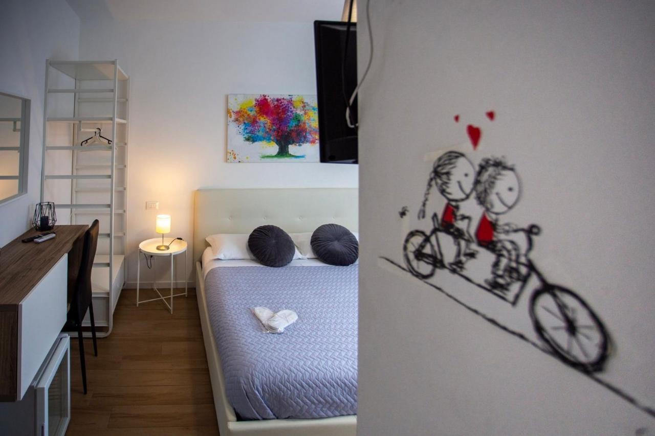 Bed And Breakfast Castello7 San Felice del Benaco Exterior foto